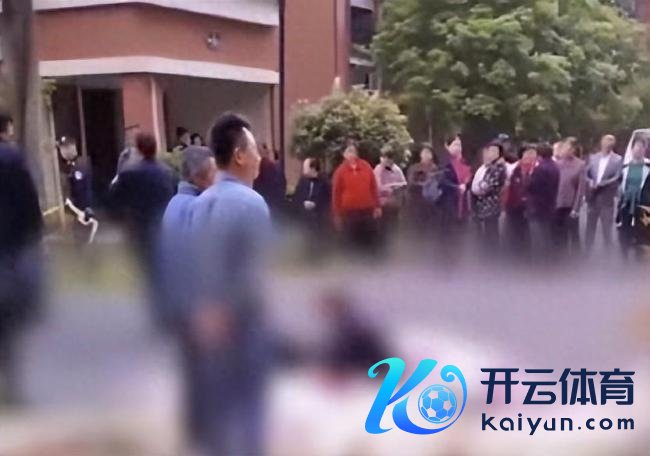 学校修起女教练在小区坠楼身一火：与责任无关 警方已介入